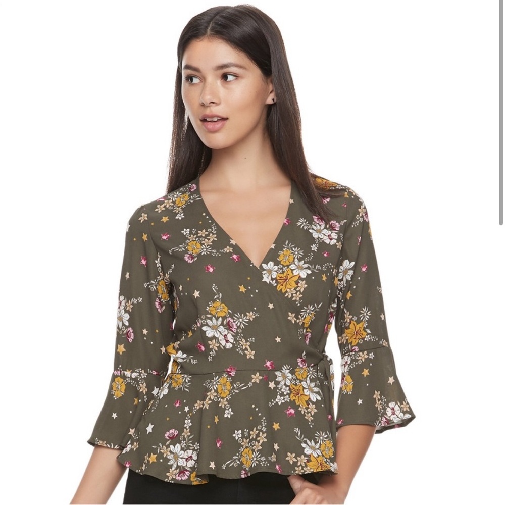 Candie’s Green Floral Peplum Top with Flutter Sleeves